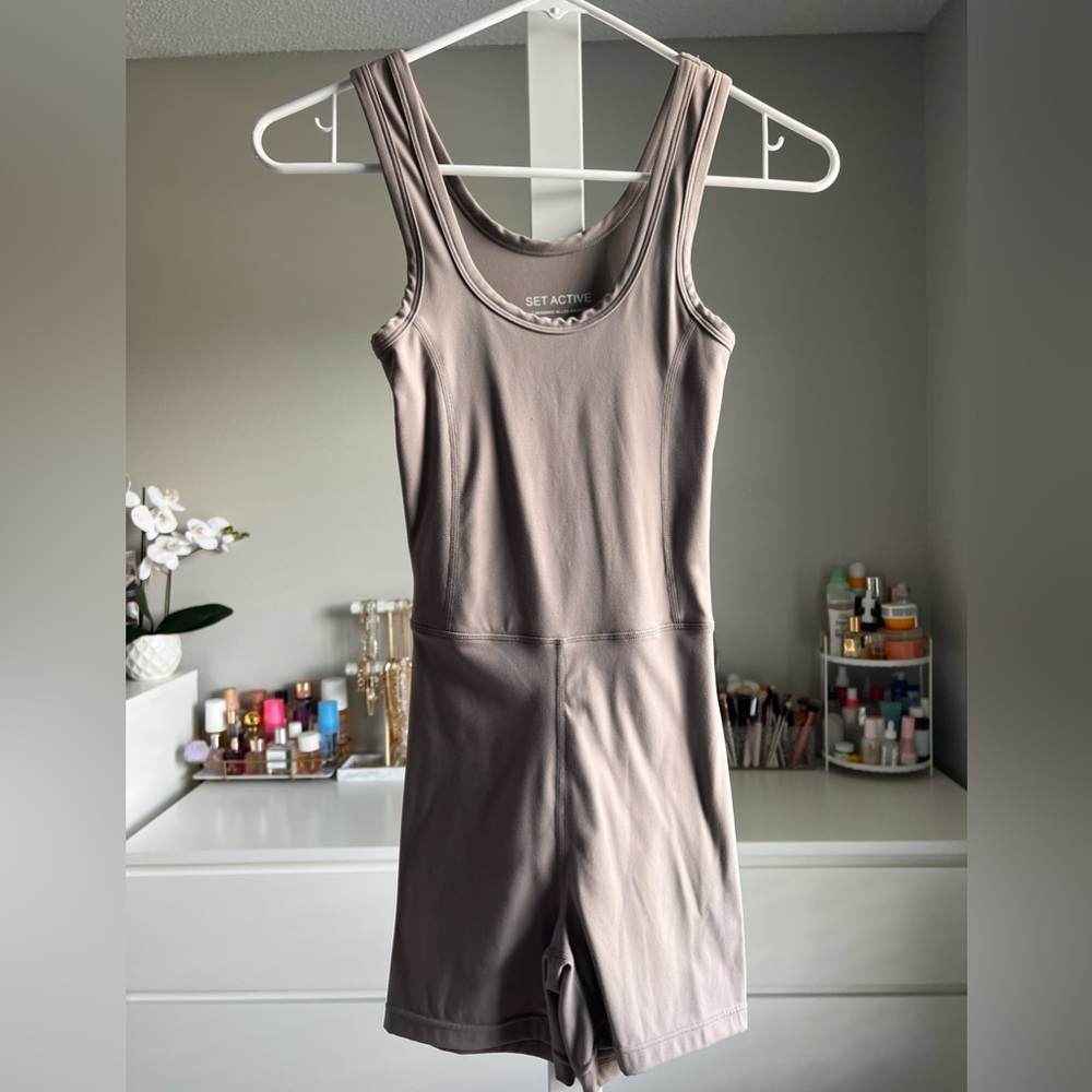 Set Active. Romper. Taupe